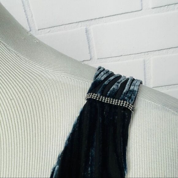 E3 By Etcetera Gray Layered Velvet Tank - Size 2 - Picture 3 of 13